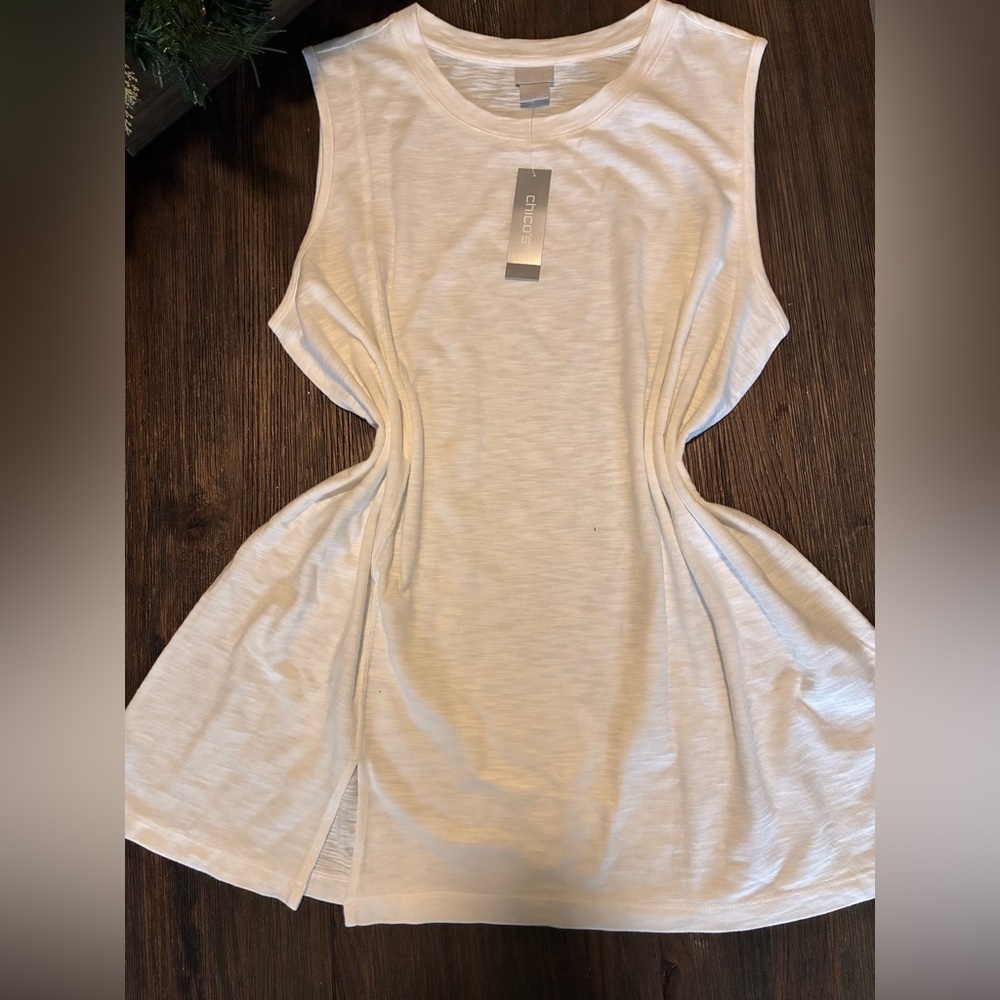 Chico's White Sleeveless Tank Top